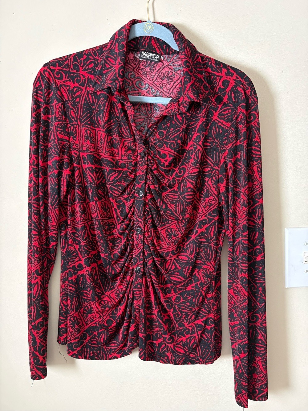 Baranda Red & Black Ruched Front Long-Sleeve Top M